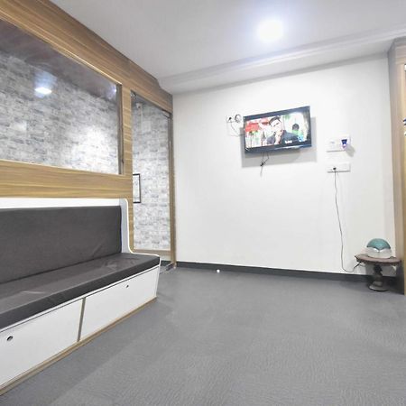 Balas Residency Мумбаи Экстерьер фото